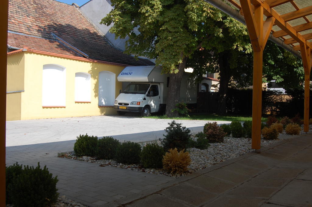 Belvarosi Rezidencia Pápa Exterior foto